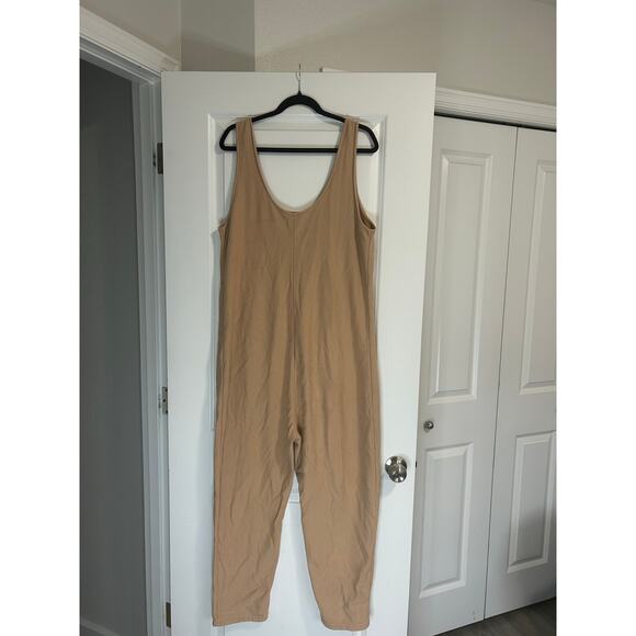 TKEES Playsuit in Bisque Size Large - Picture 9 of 9